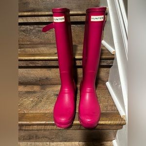 Hunter Boots. Tall. Gently Worn. See pics for blemishes. No box. Size 7.